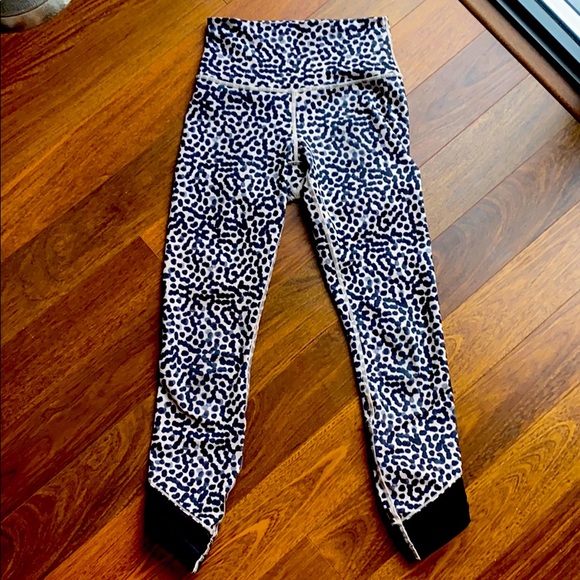 Lulu lemon high waisted 7/8 leggings - Picture 1 of 6